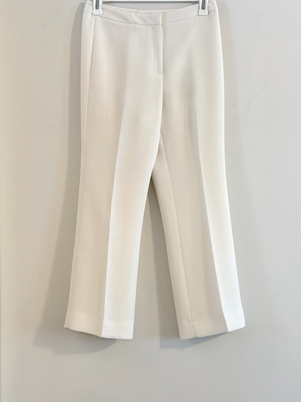 Tahari Arthur S Levine Cream Two-Piece Pants Suit - Classic Tailored Set Size 6 - Picture 4 of 14